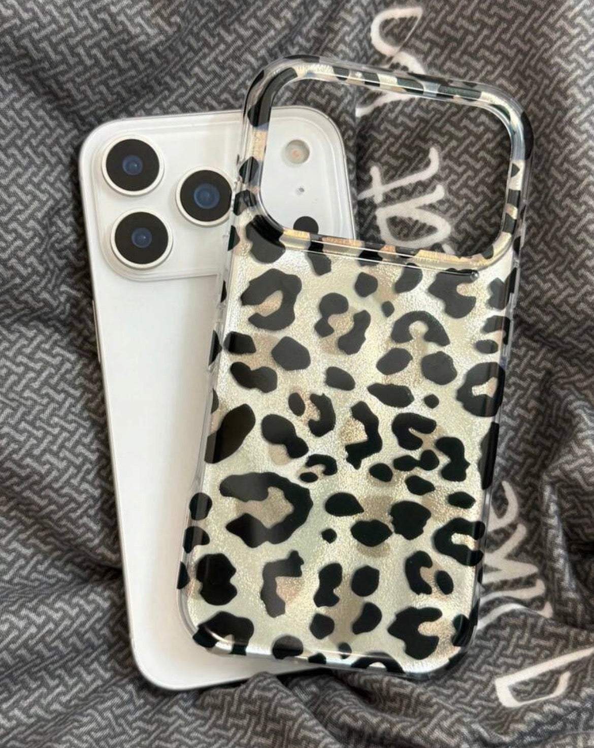 Silver Leopard Print Case